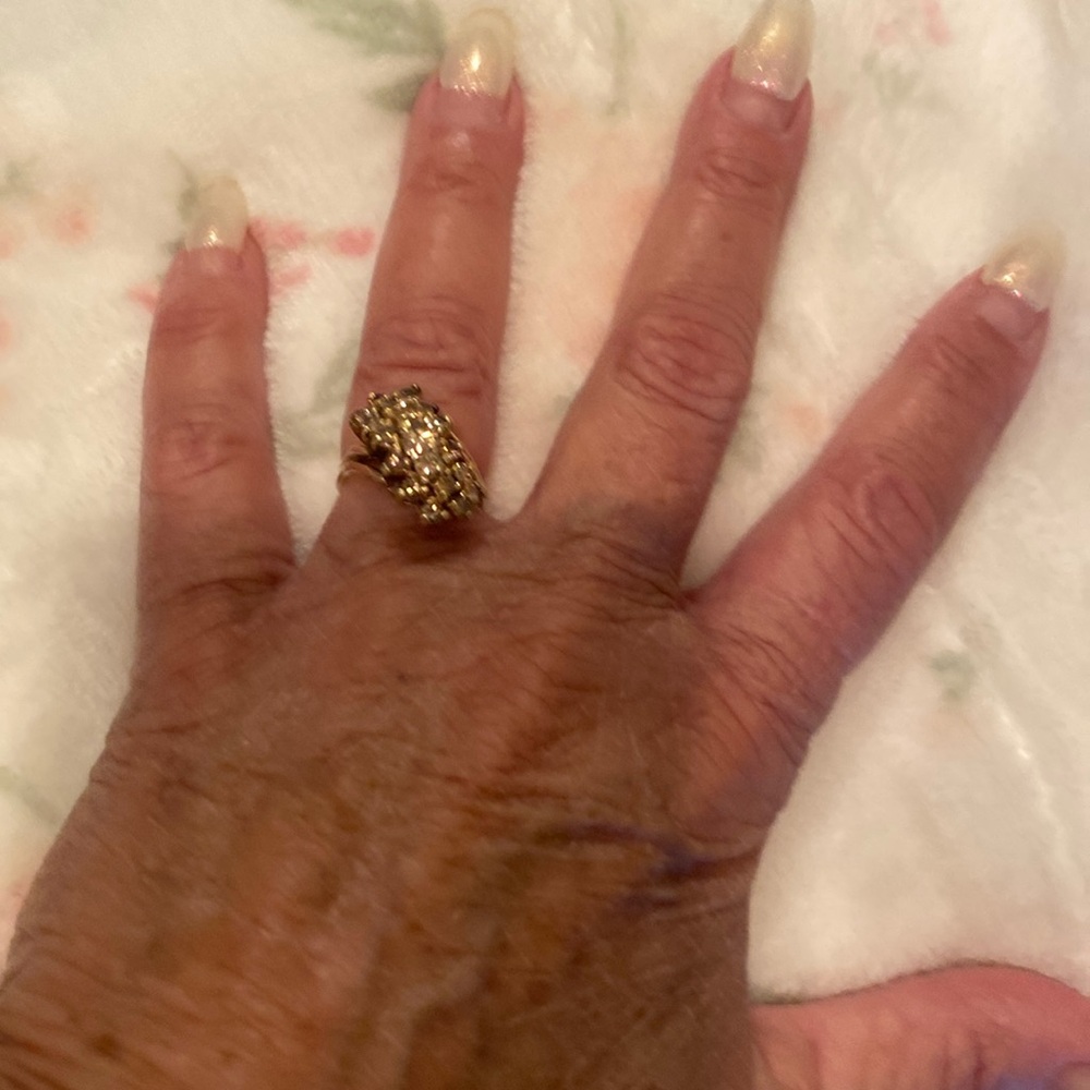 Elegant 14 kt champagne waterfall 1 kt diamond ring